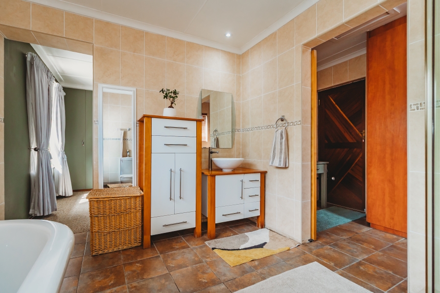 3 Bedroom Property for Sale in Bos En Dal Western Cape